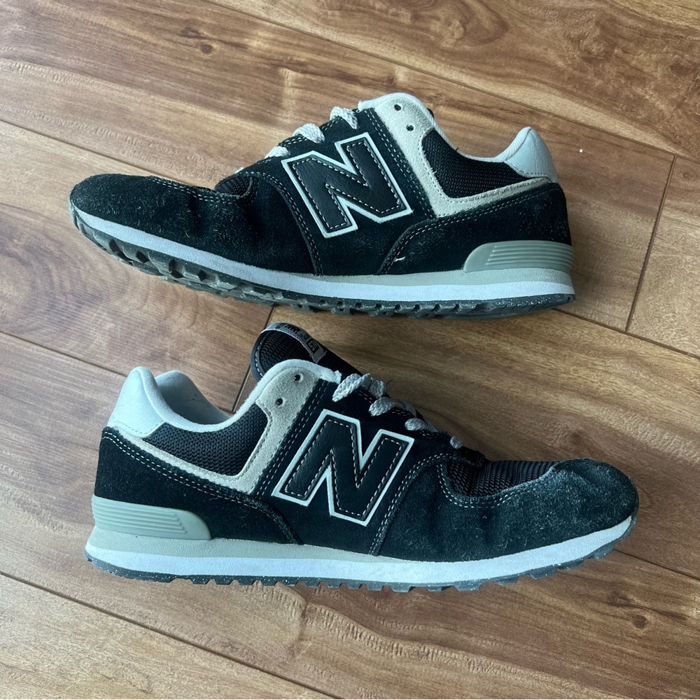 New Balance 574 Sneakers | Black, Grey & White - Picture 9 of 13